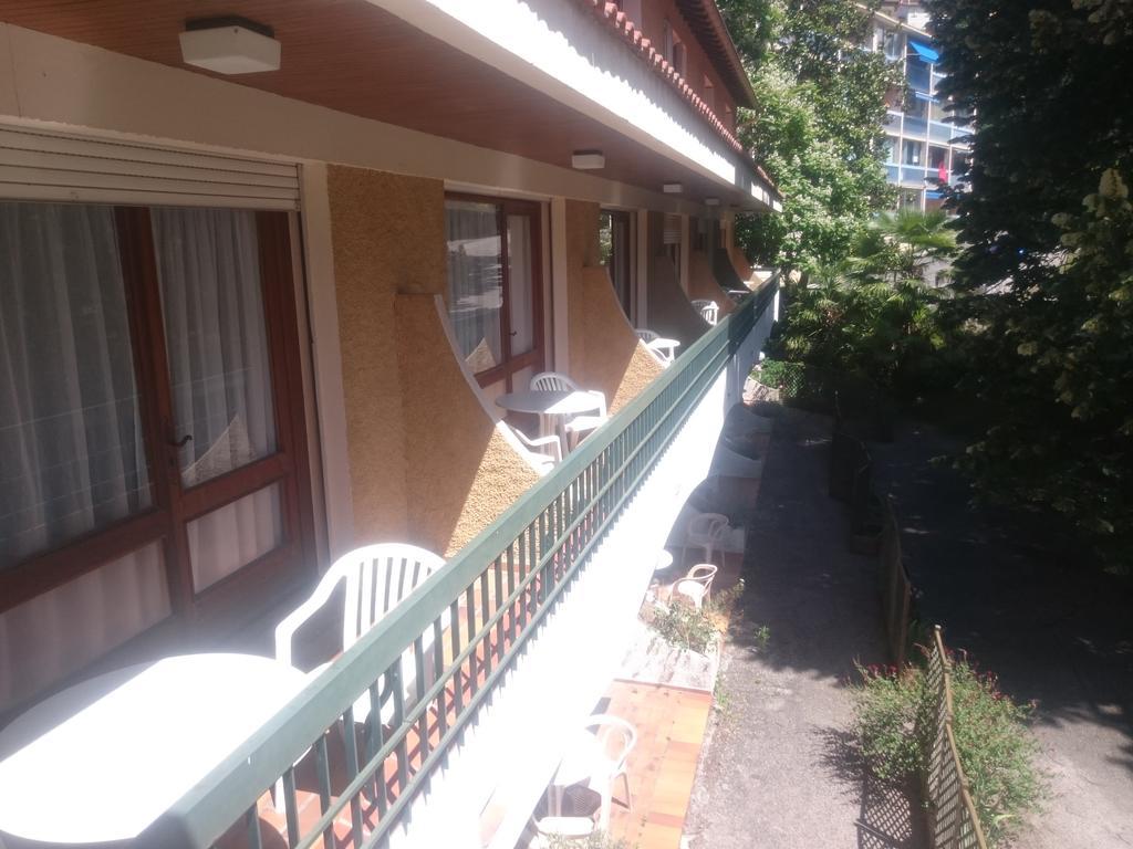 Hotel Le Mas Fleuri Vernet-les-Bains Exterior photo
